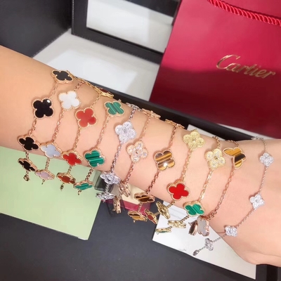 luxury pearl jewelry Charming 18K Gold Custom Brand Jewelry , Vintage  Bracelet 5 Motifs Custom Brand copy jewelry