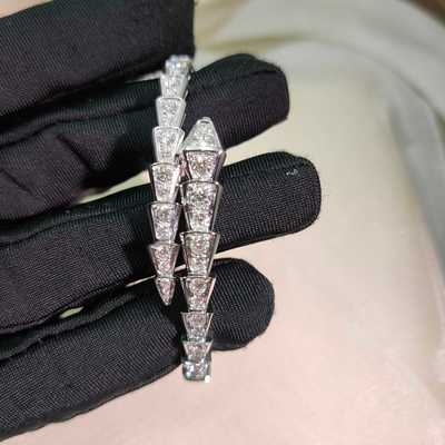 Vvs Diamant Helderheid High Jewelry 18K Gouden Luxe Collectie Verfijnd Detail Tijdloze Elegantie Exclusieve Sieraden Stukken